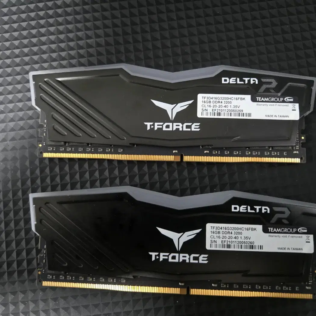 T-FORCE DDR4 32gb 팝니다.