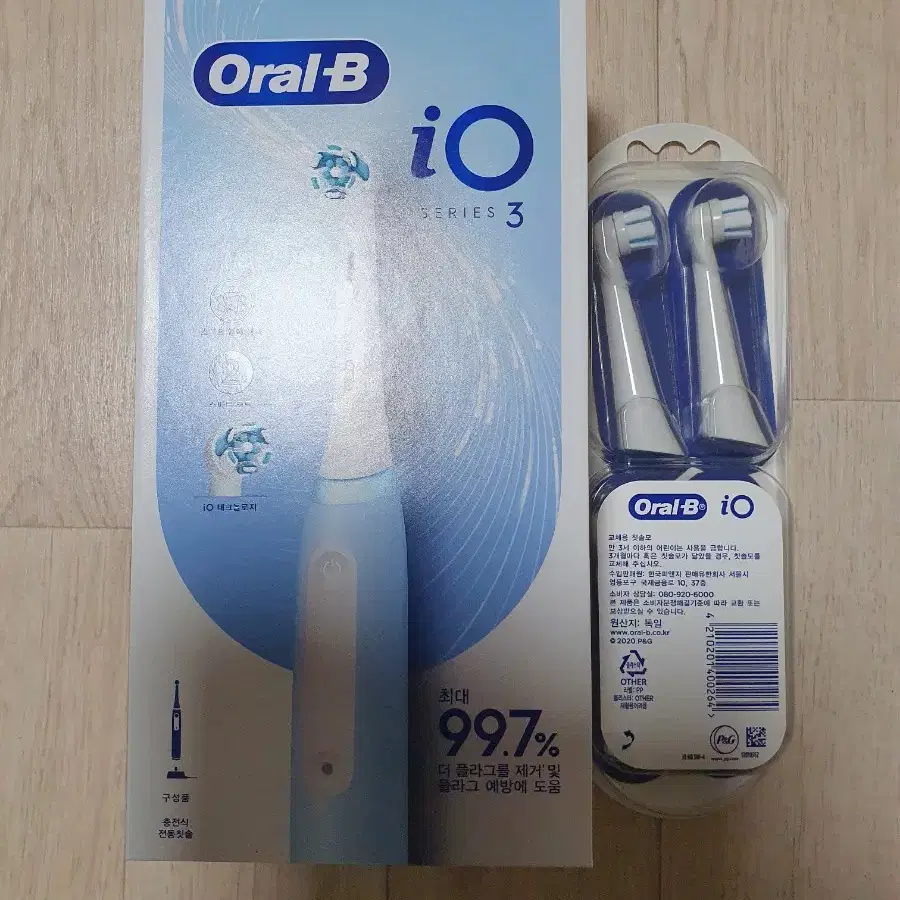 (새 상품) 오랄비 Oral-B iO3 전동칫솔 + 칫솔모 4개