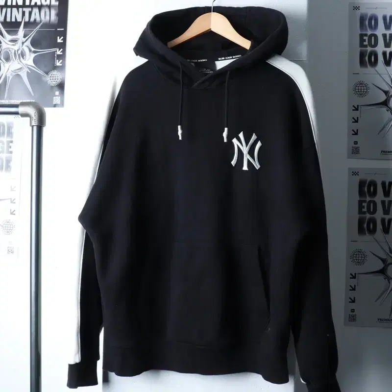 (L-XL) MLB 엠엘비 후드티셔츠 양키즈 기모 검흰 한정-11781