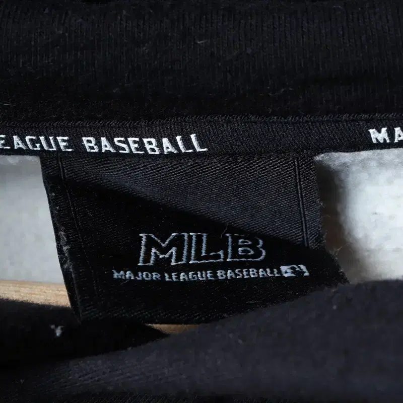 (L-XL) MLB 엠엘비 후드티셔츠 양키즈 기모 검흰 한정-11781