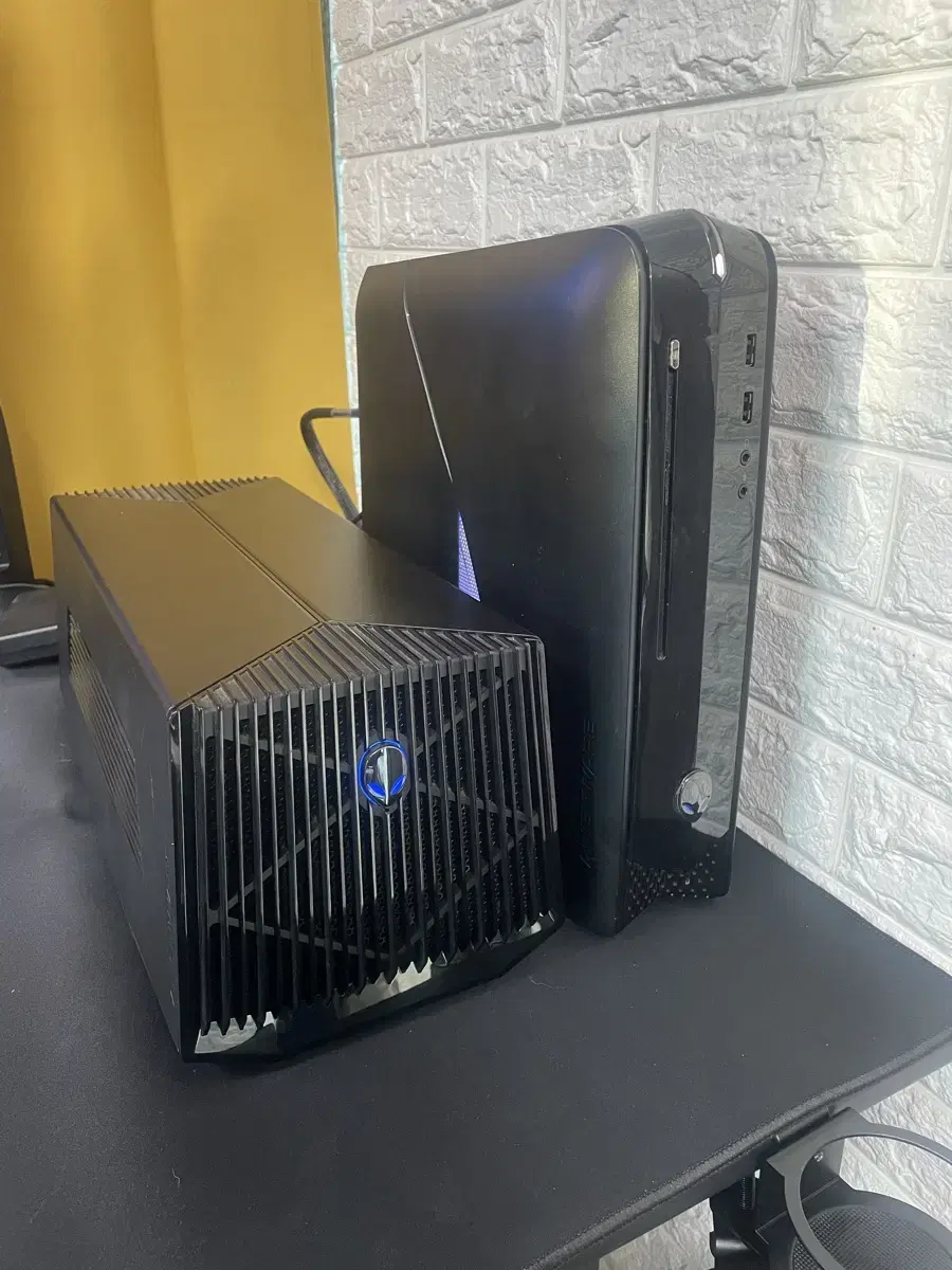 Egpu-alienware graphics amplifier (egpu)