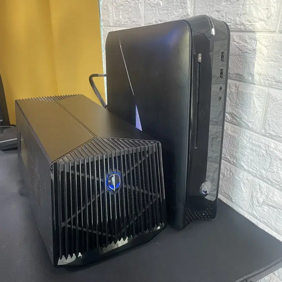 Egpu-alienware graphics amplifier (egpu)