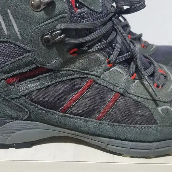 택포 250-255 정품 SWISS MAMMUT GORE-TEX 등산화!