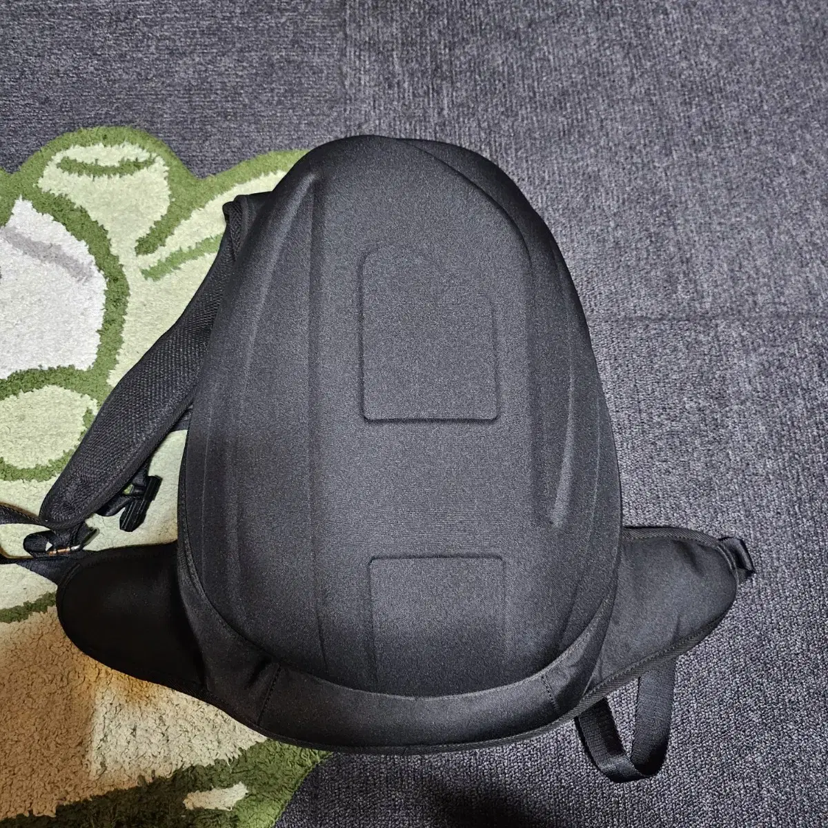 Diesel 1DR-Pod Backpack Black 디젤 백팩 팝니다.