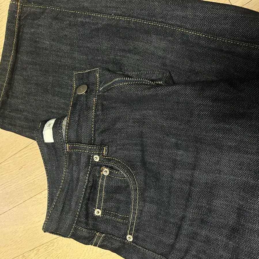 르 데님팬츠 standard raw denim pants