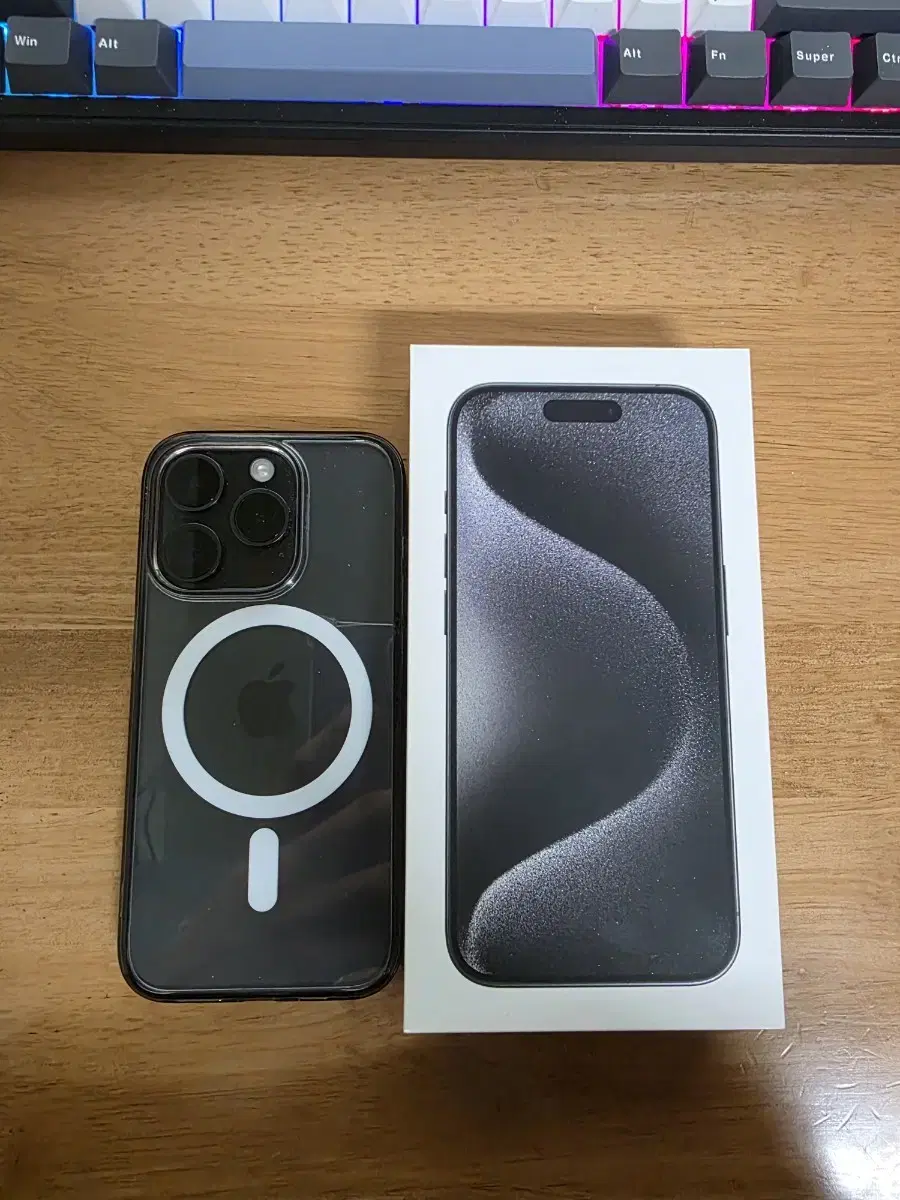 iPhone 15 Pro Black Titanium 1TB