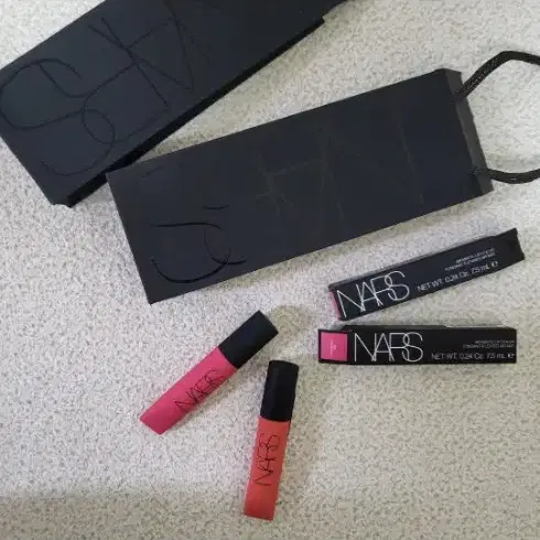 새상품,선물포장) 나스 NARS 페이스티 에어매트 립 컬러