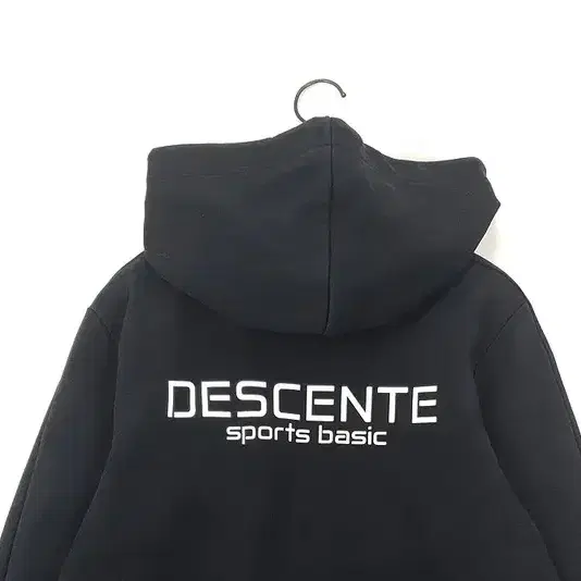 데상트 DESCENTE 스포츠 베이직 후드티 블랙 2300026