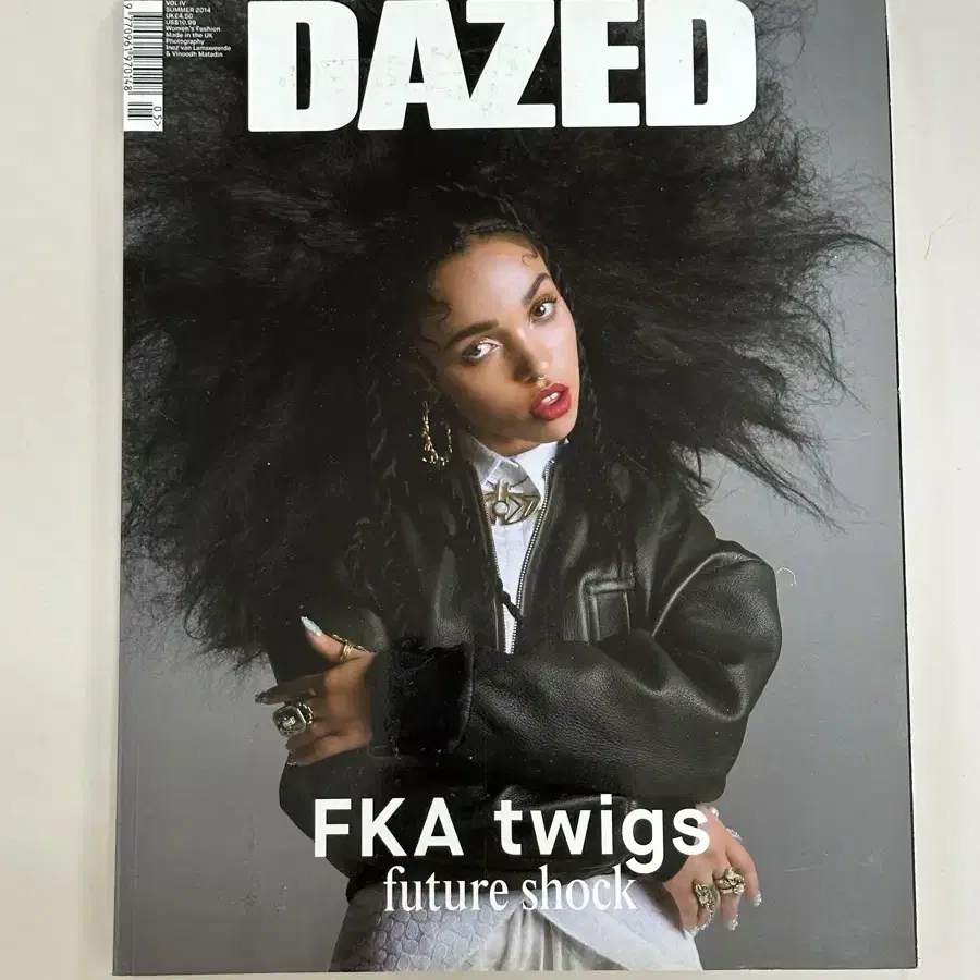 Dazed & Confused UK Fka Twig 특집호