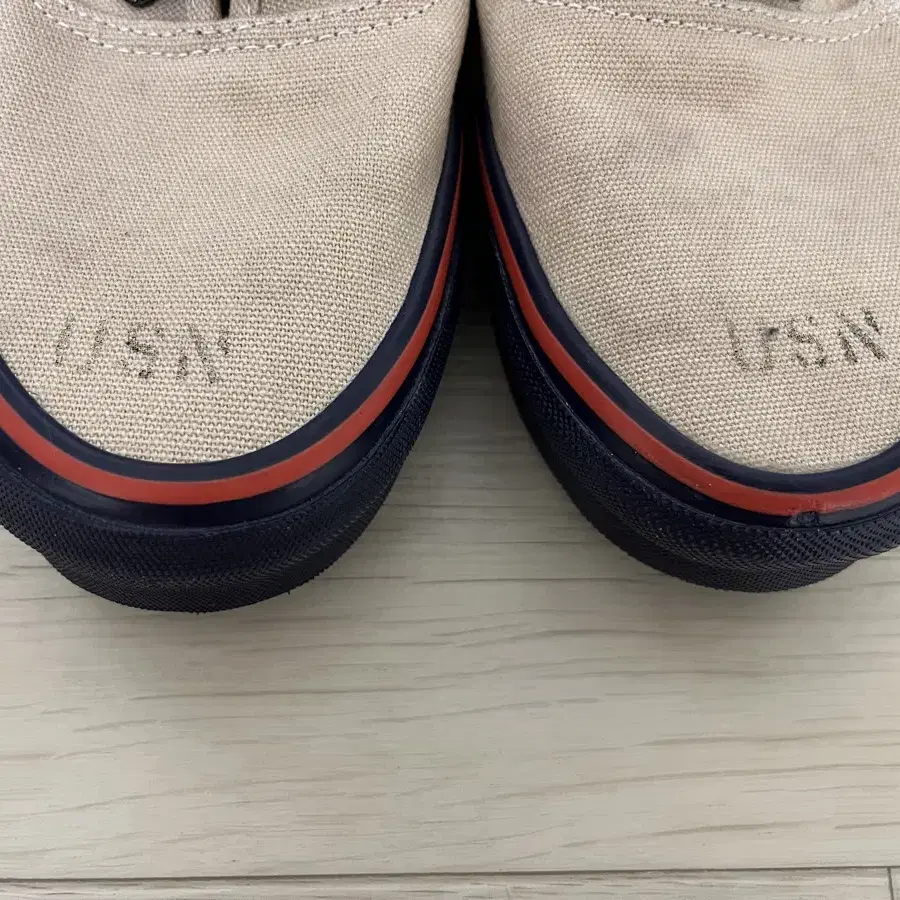 반스볼트X나이젤카본 어센틱 US11 290사이즈 vans vault