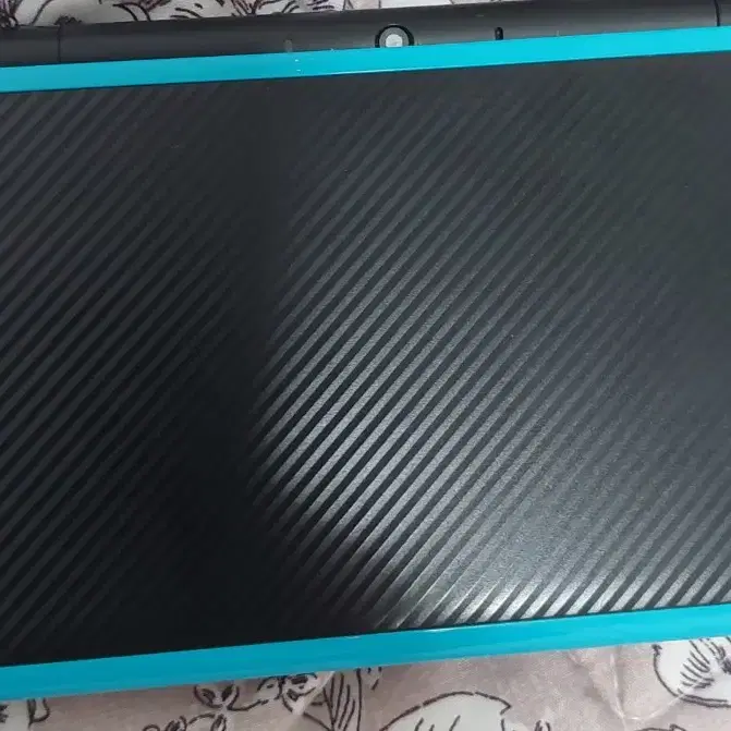 닌텐도 New 2ds xl 싸게 판매합니다.