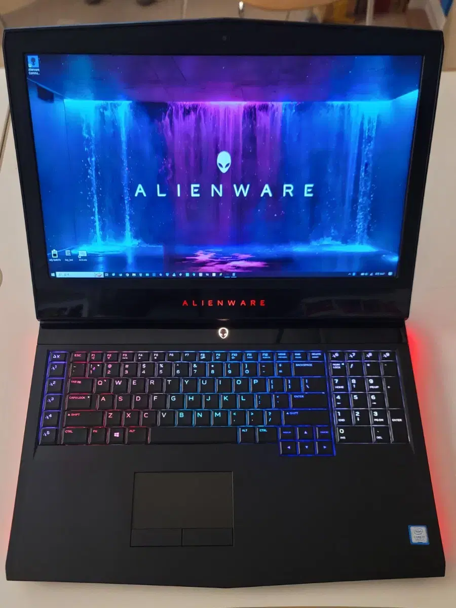 17인치 게이밍 노트북, Alienware 17 R5, i7, 74만