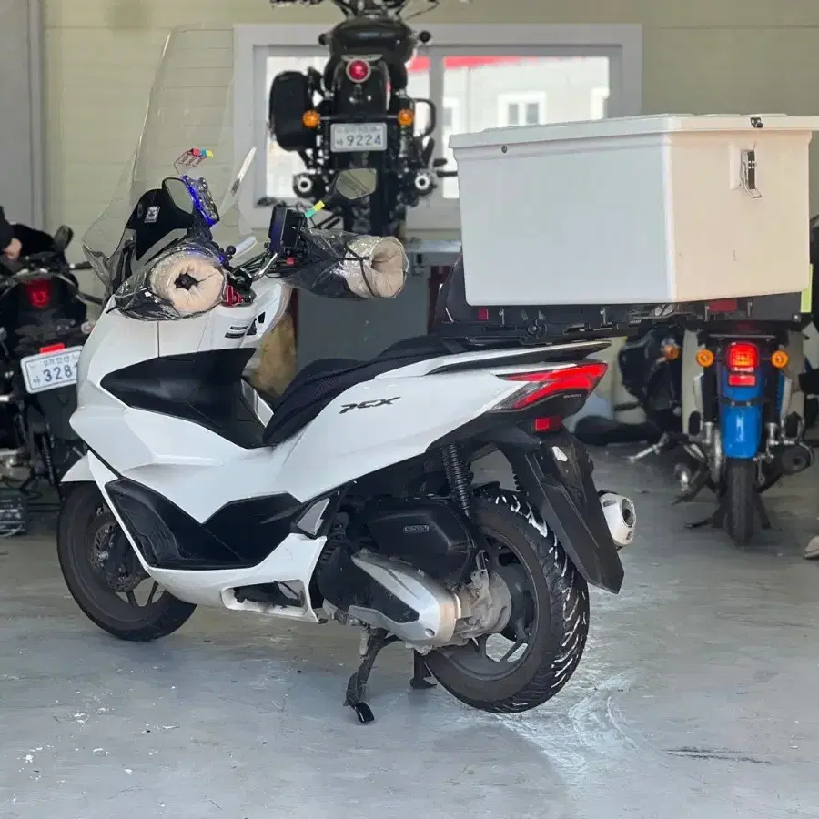 pcx125 abs 22년식 판매합니다