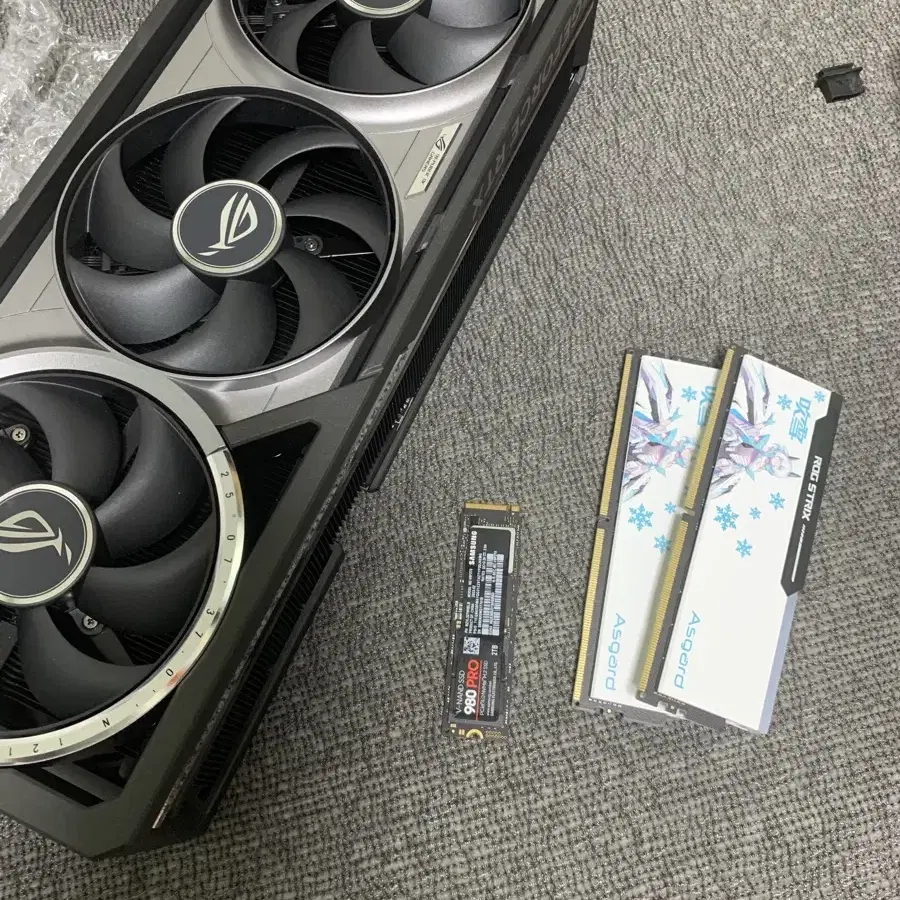 rog감성 rtx5080 아스트랄 본체 판매합니다