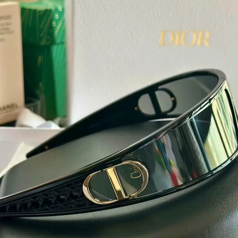 DIOR VeryDior M1U브랜드 로고 머리띠 선글라스