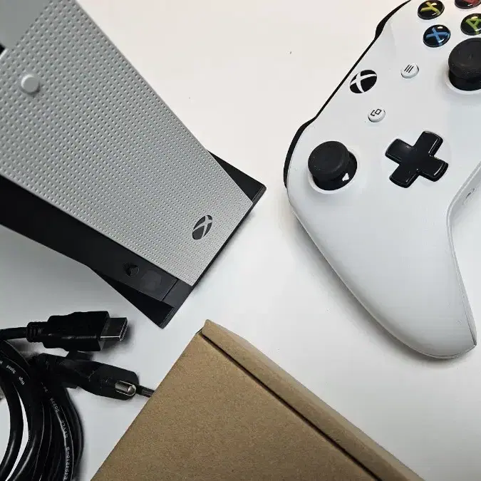 XBOX ONE S 1TB + 교체용 쿨링팬 (상태 좋음)