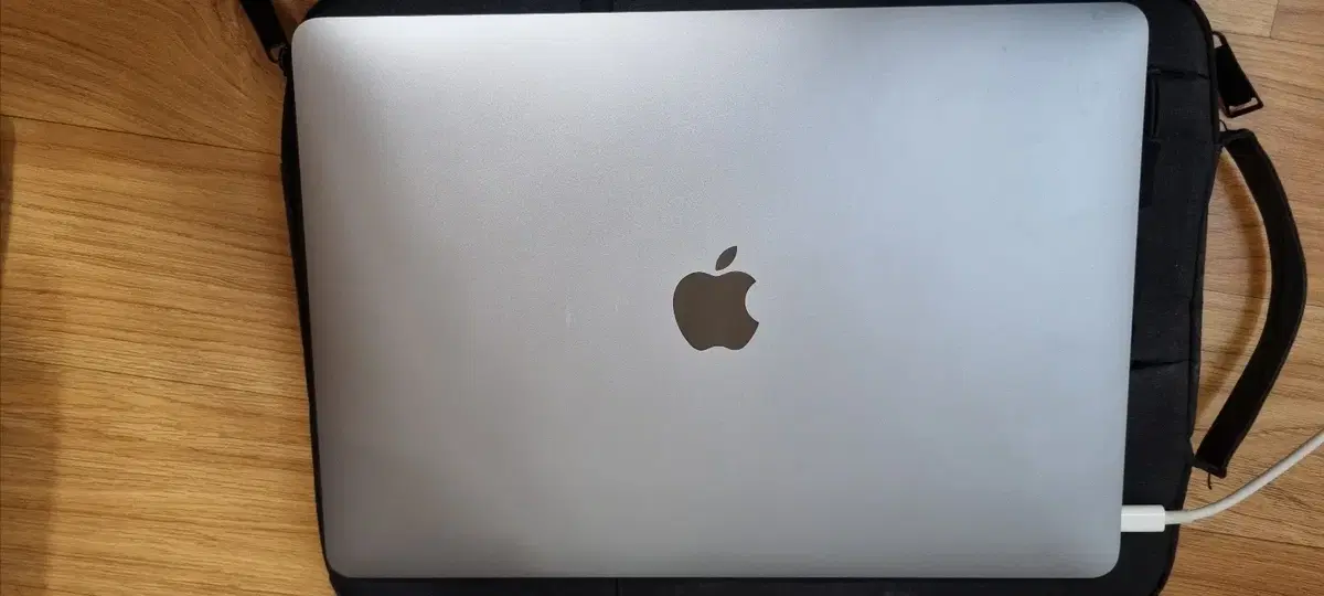 MacBook Air (Retina, 13-inch, 2019)