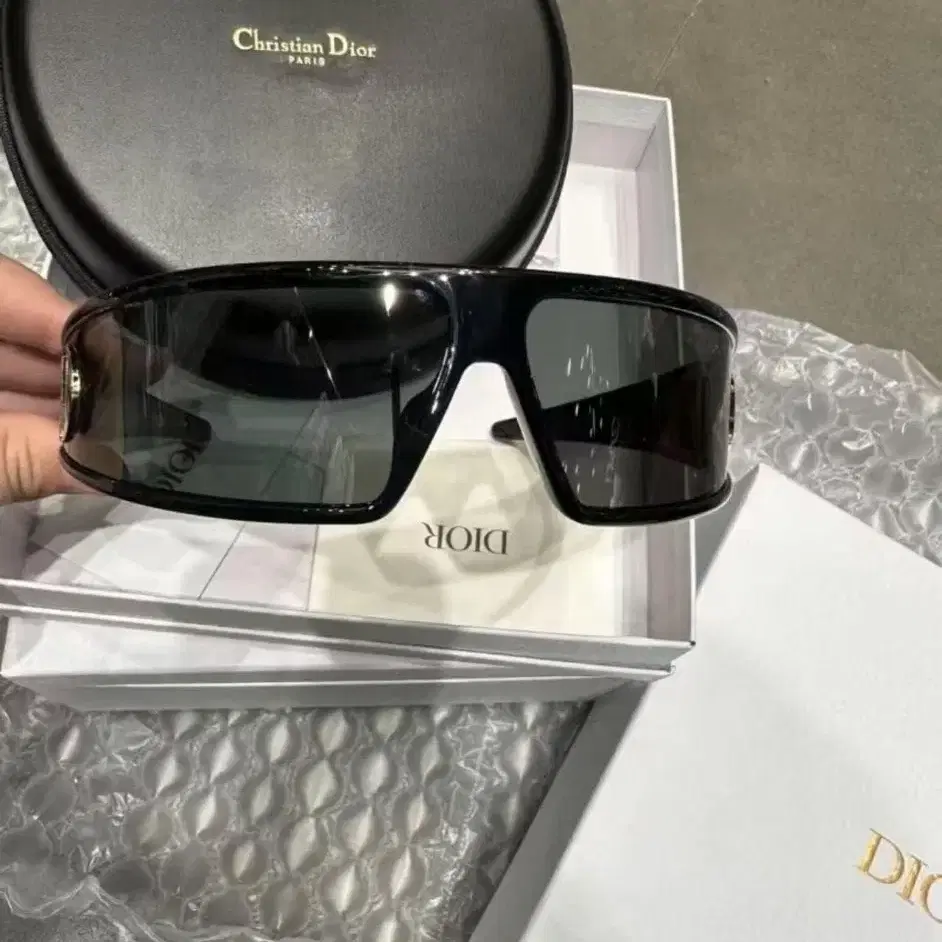 DIOR VeryDior M1U브랜드 로고 머리띠 선글라스