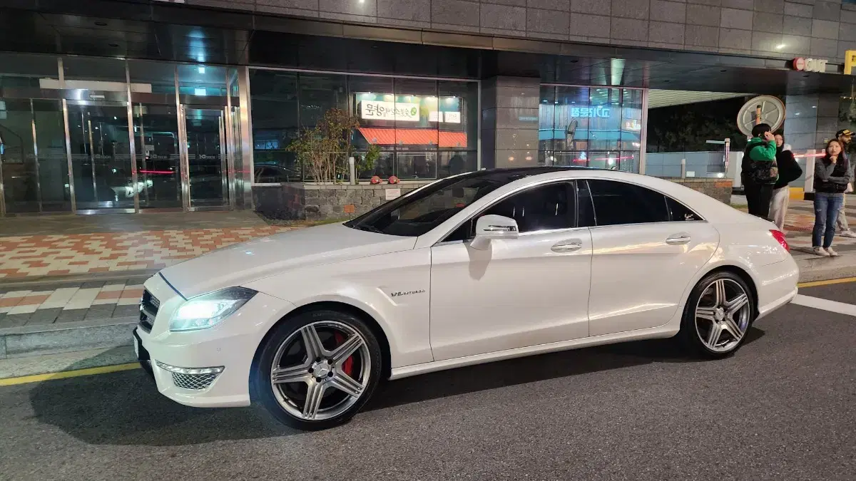 벤츠 cls63  11년식 12년형 판매대차합니다