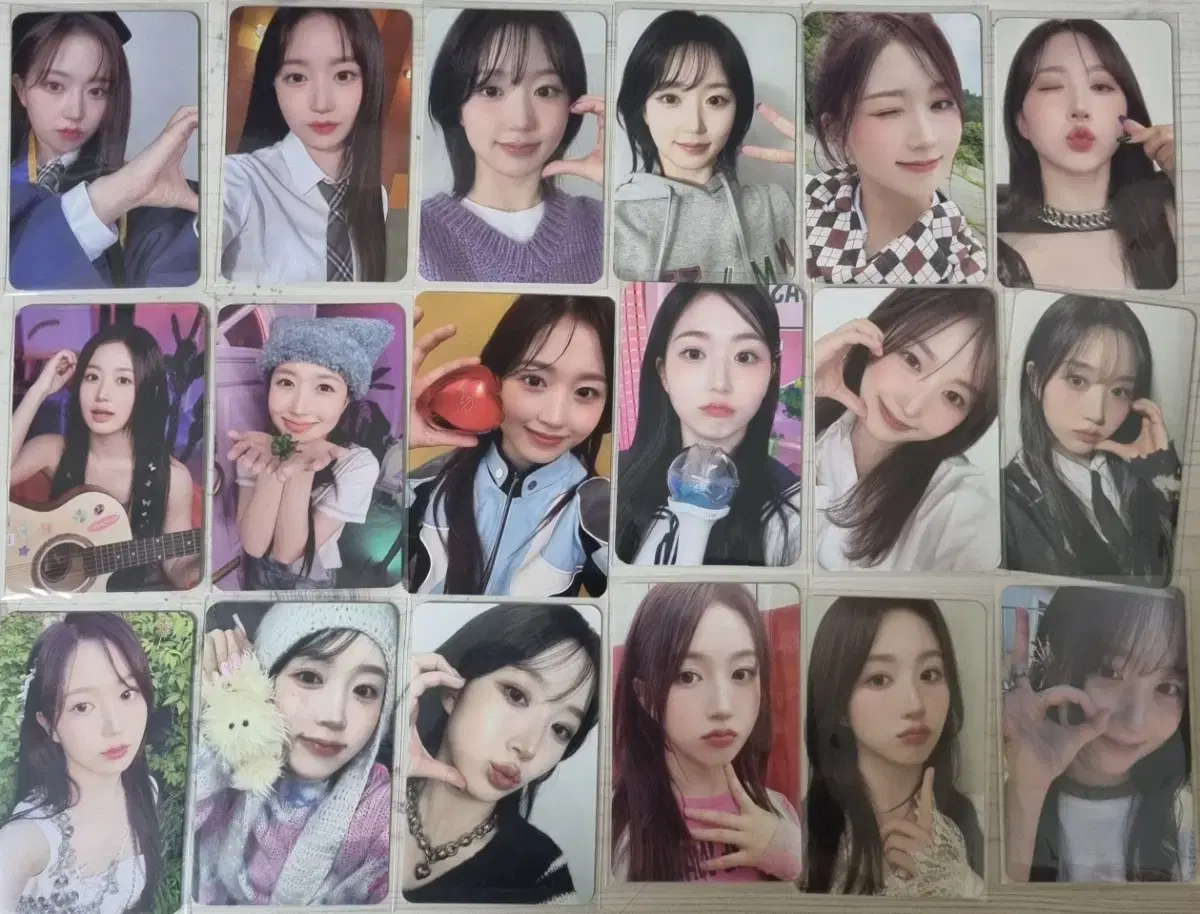 Nmixx haewon photocard I'm selling them cheap in bulk (there's more on the back)