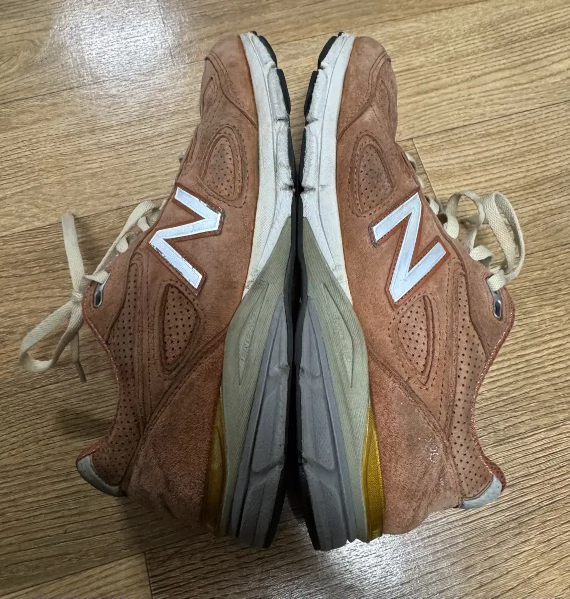 뉴발란스990v4 285사이즈