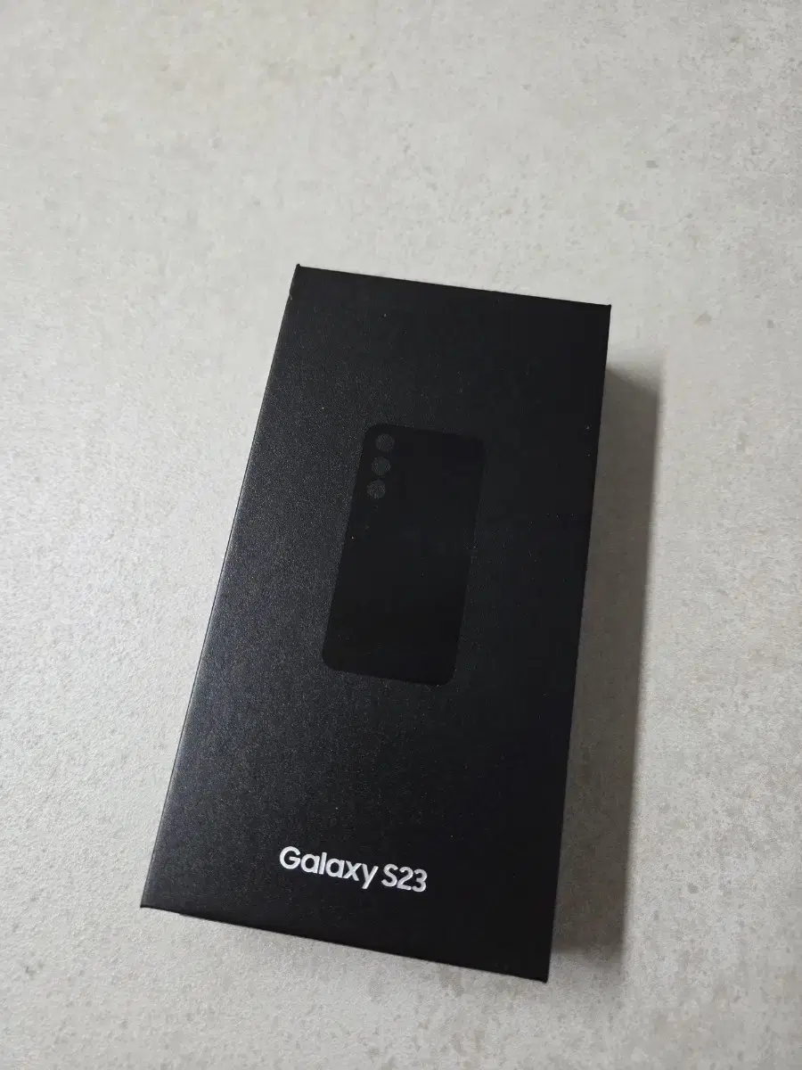 갤럭시 S23 512Gb 블랙 자급제 팝니다.