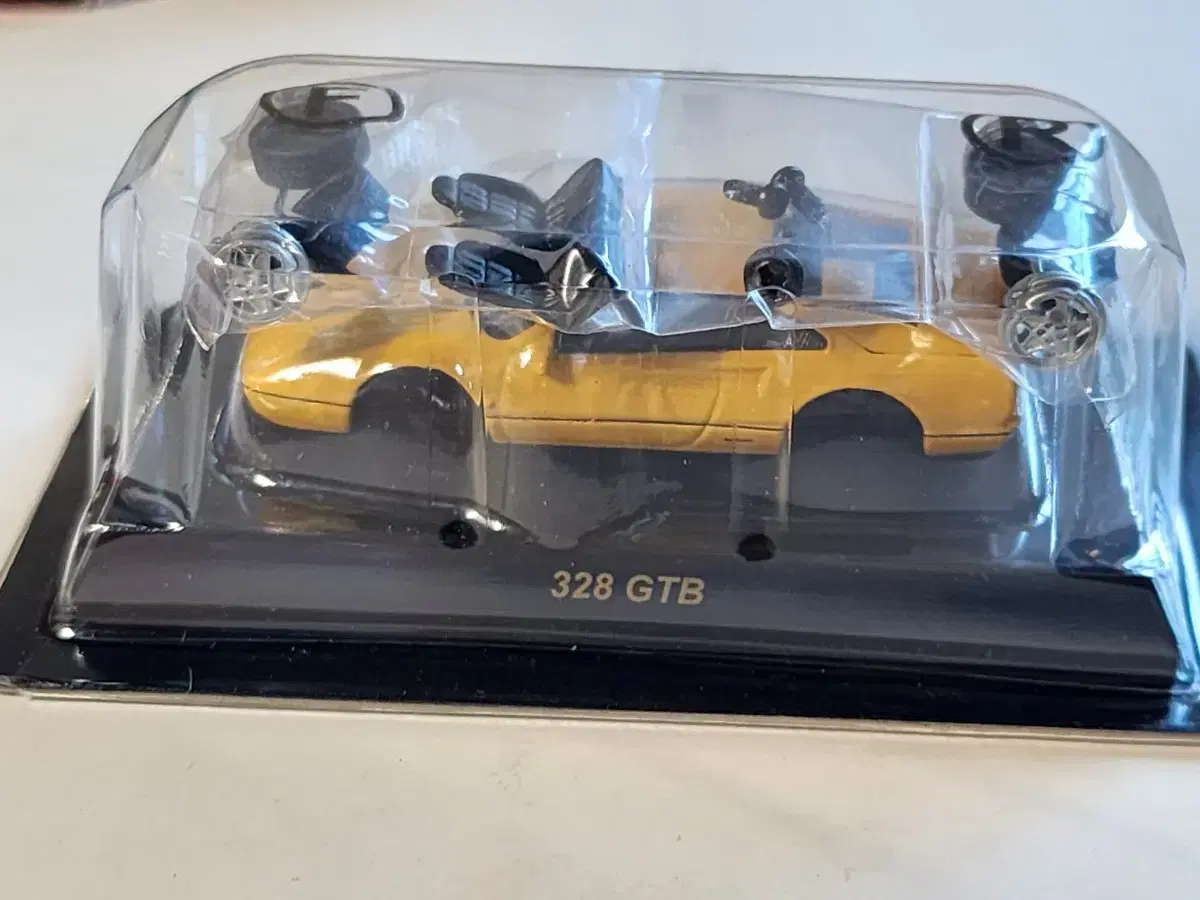 교쇼 페라리 328 GTB 1/64 다이캐스트