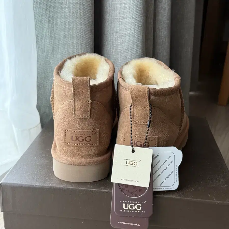 UGG(어그) 클래식 울트라미니 | 체스트넛 | 8L(240-24