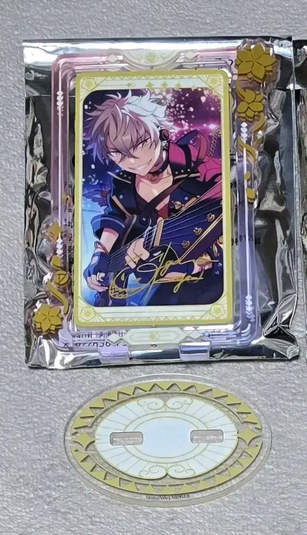 Ensemble Stars (Ensart) is selling a revolving acrylic Kaoru Koga.