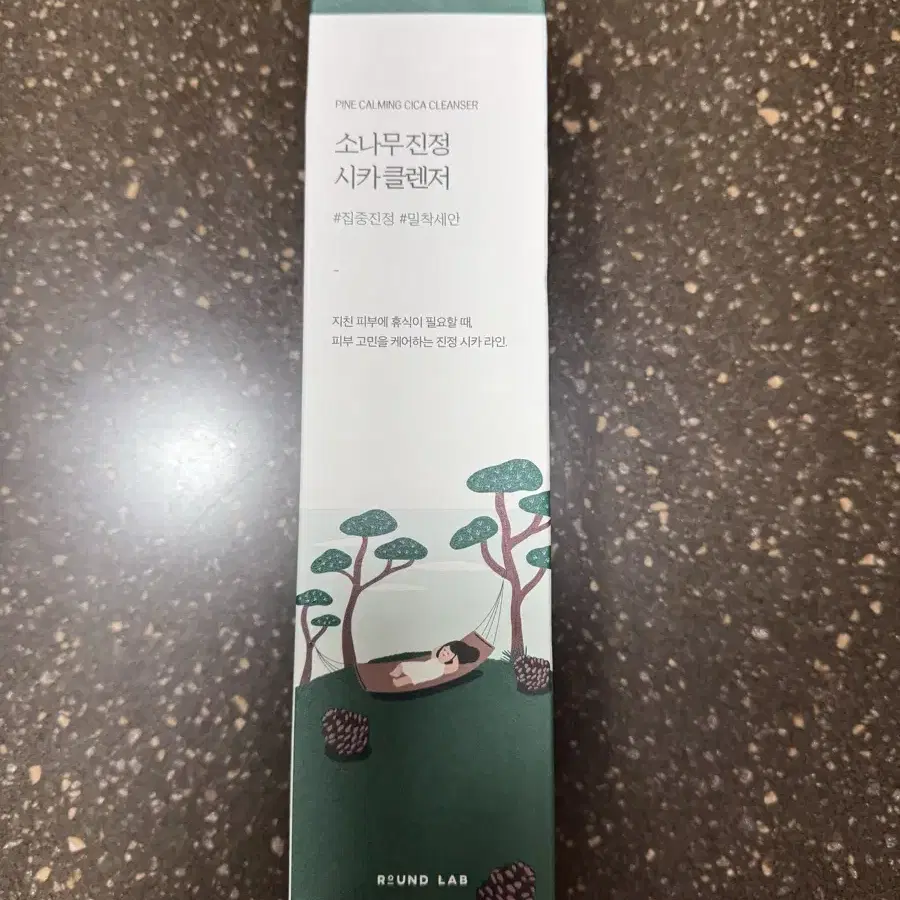 라운드랩 소나무 진정시카 클렌징폼255ml 대용량