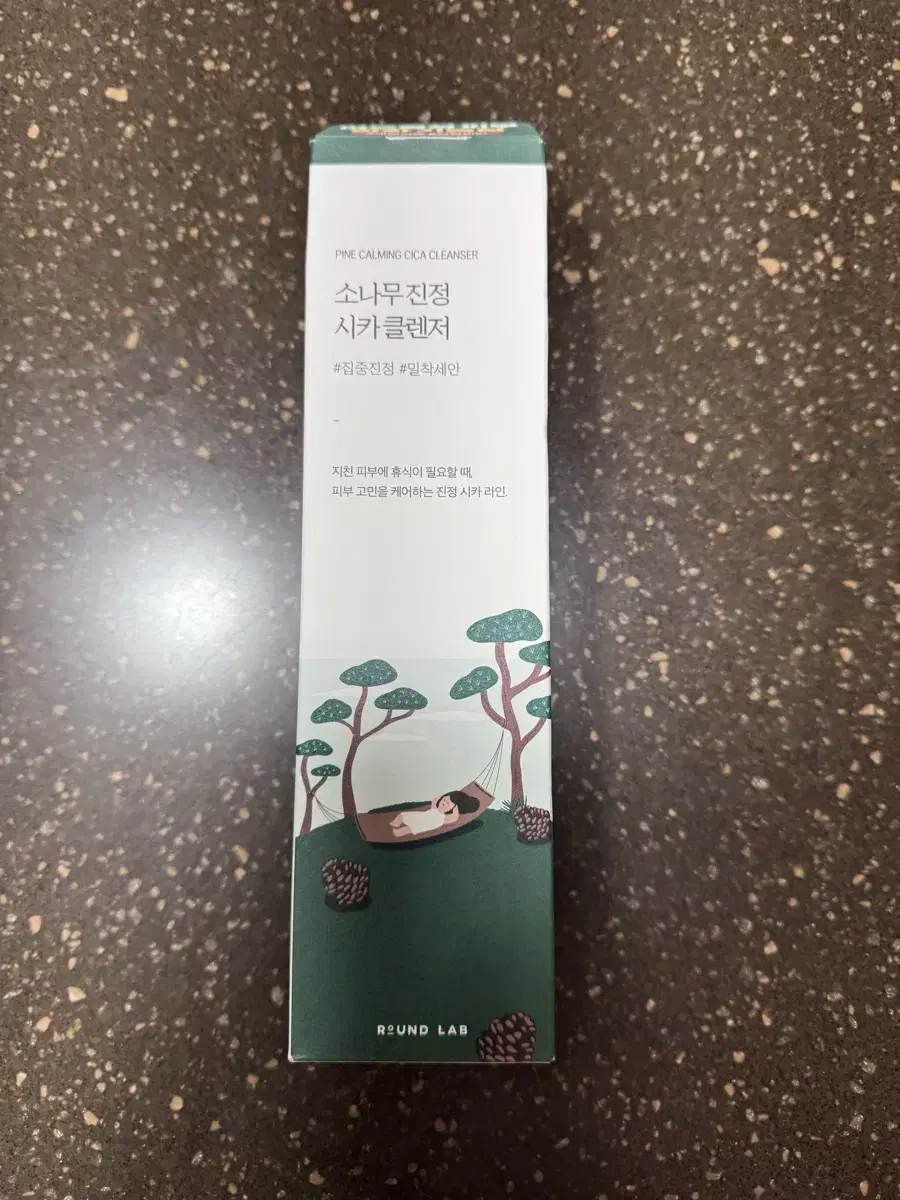 라운드랩 소나무 진정시카 클렌징폼255ml 대용량