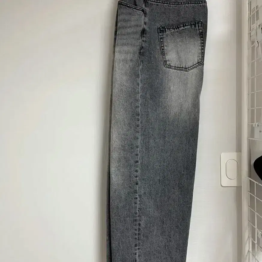 다이브인 /   LOOSED WIDE DENIM PANTS 1사이즈