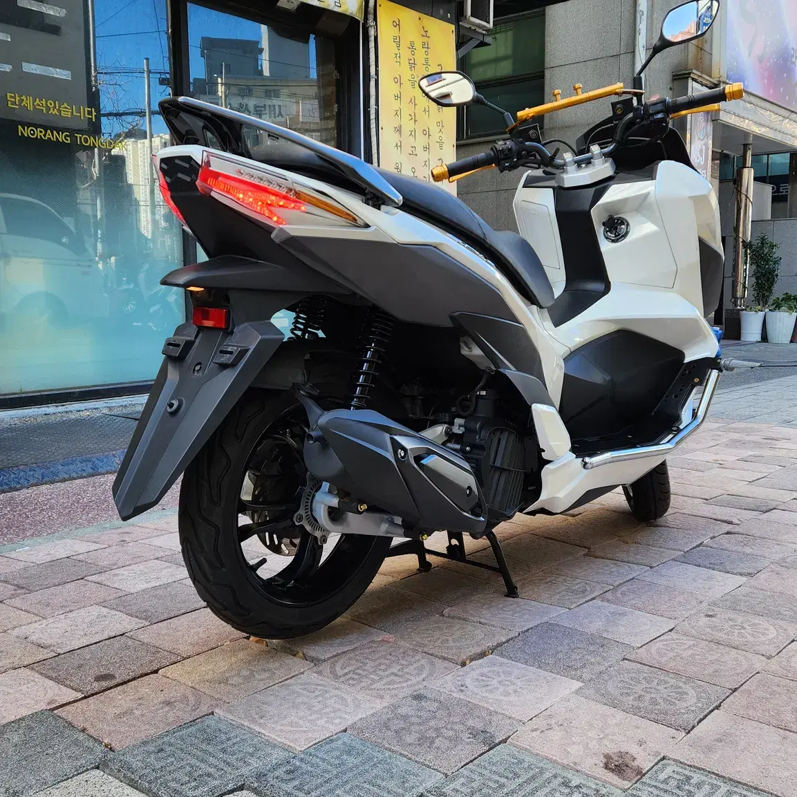 센터판 S급 SYM VSX125 (22년식)판매합니다.