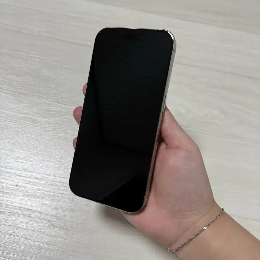 iPhone 15 pro 256gb