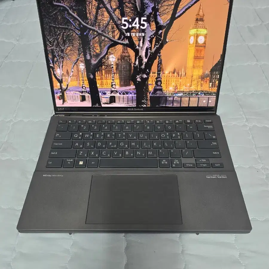 ASUS Zenbook Duo 14 최신형 노트북 팝니다.