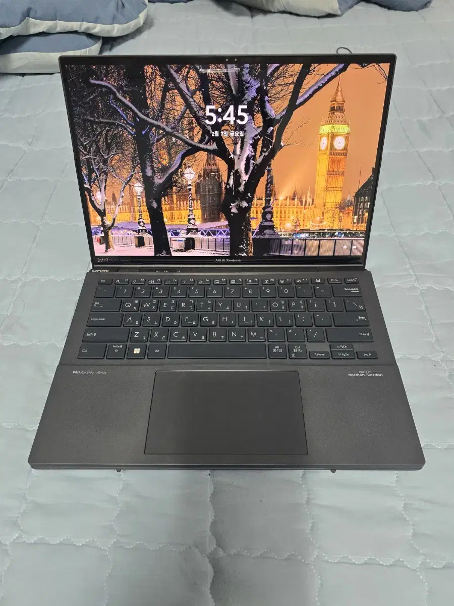 ASUS Zenbook Duo 14 최신형 노트북 팝니다.