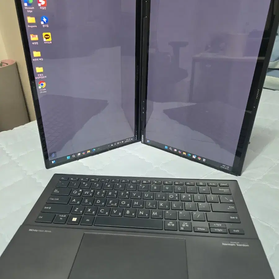 ASUS Zenbook Duo 14 최신형 노트북 팝니다.