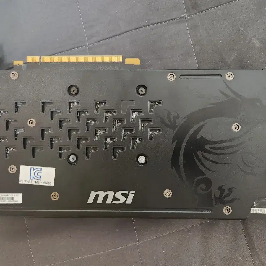 MSI 지포스 GTX 1060 6GB 게이밍X 트프 팝니다.