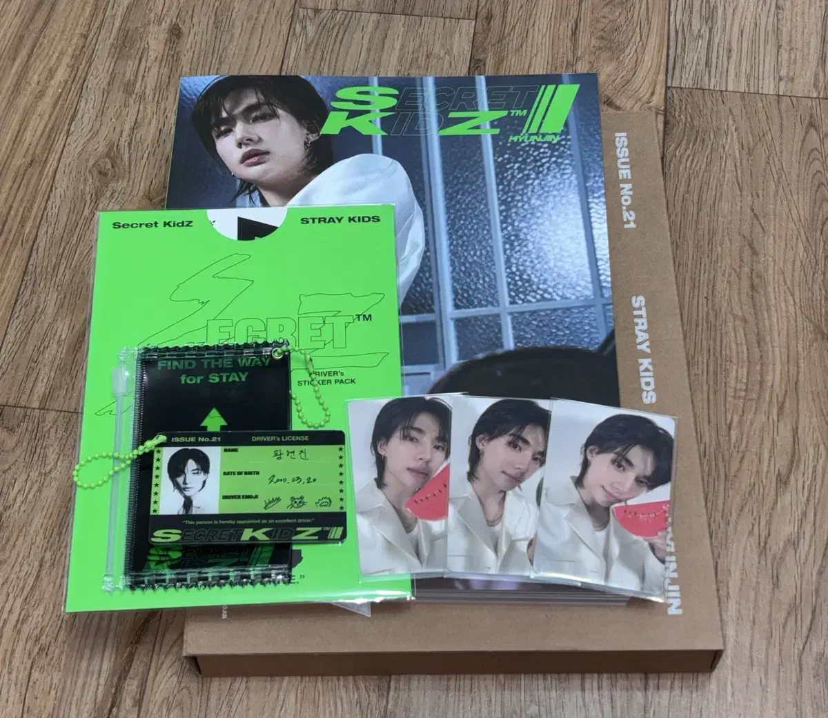 Straykids skz D.ikon hyunjin A, B ver. photocard Included Cost Transfer