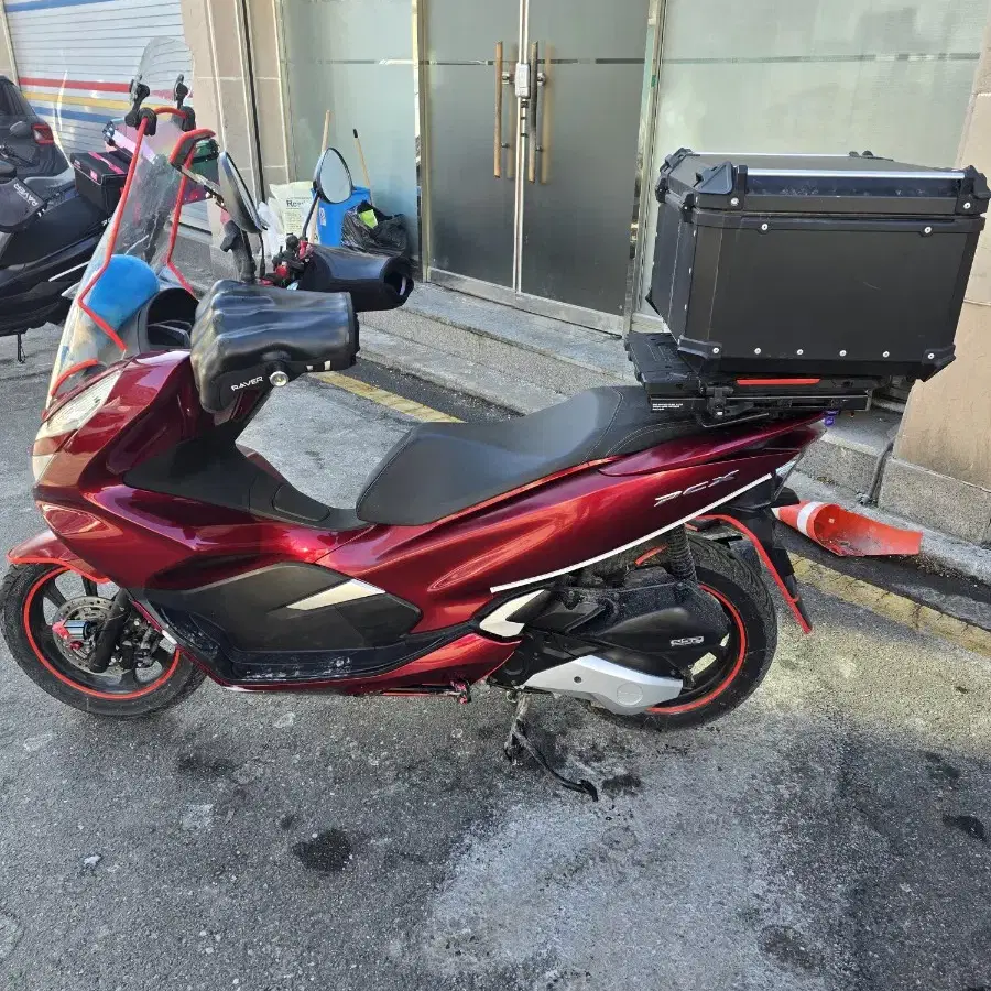 20년식pcx125   33.000km