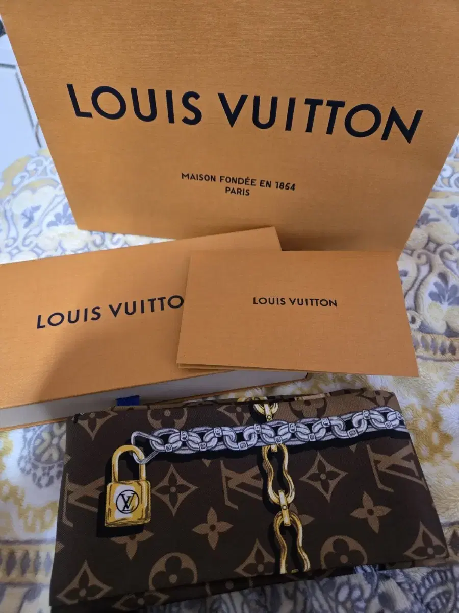 Louis Vuitton Women's Scarf