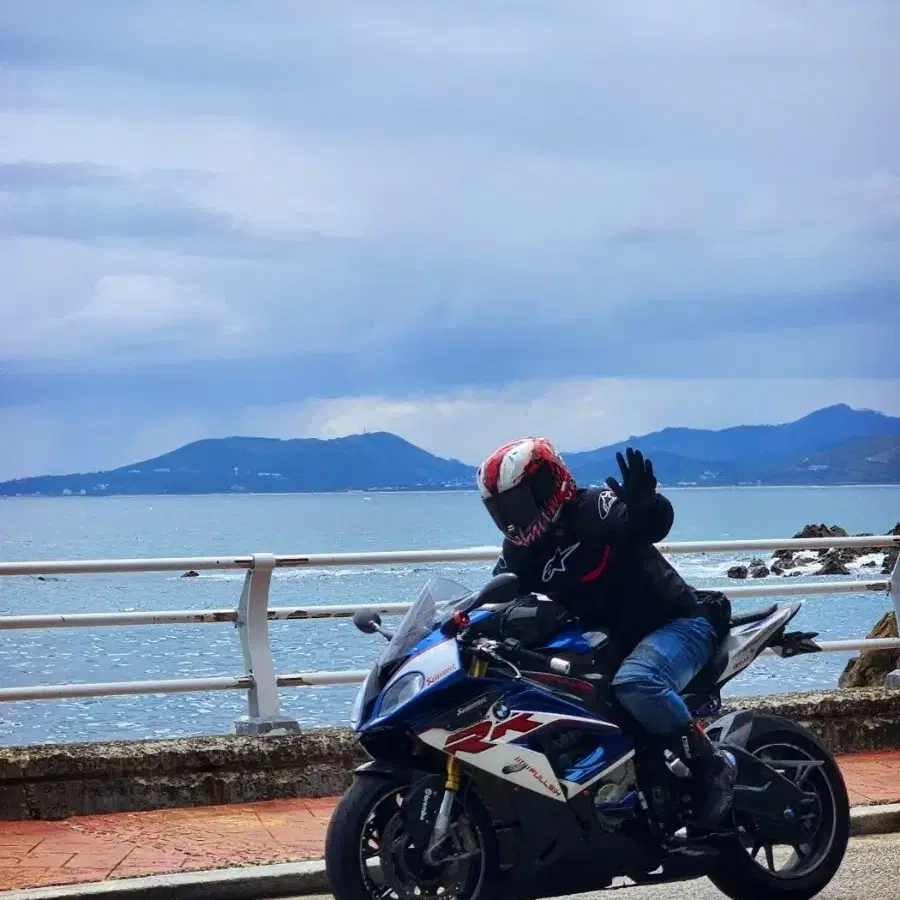 BMW s1000rr 15년식 판매합니다.