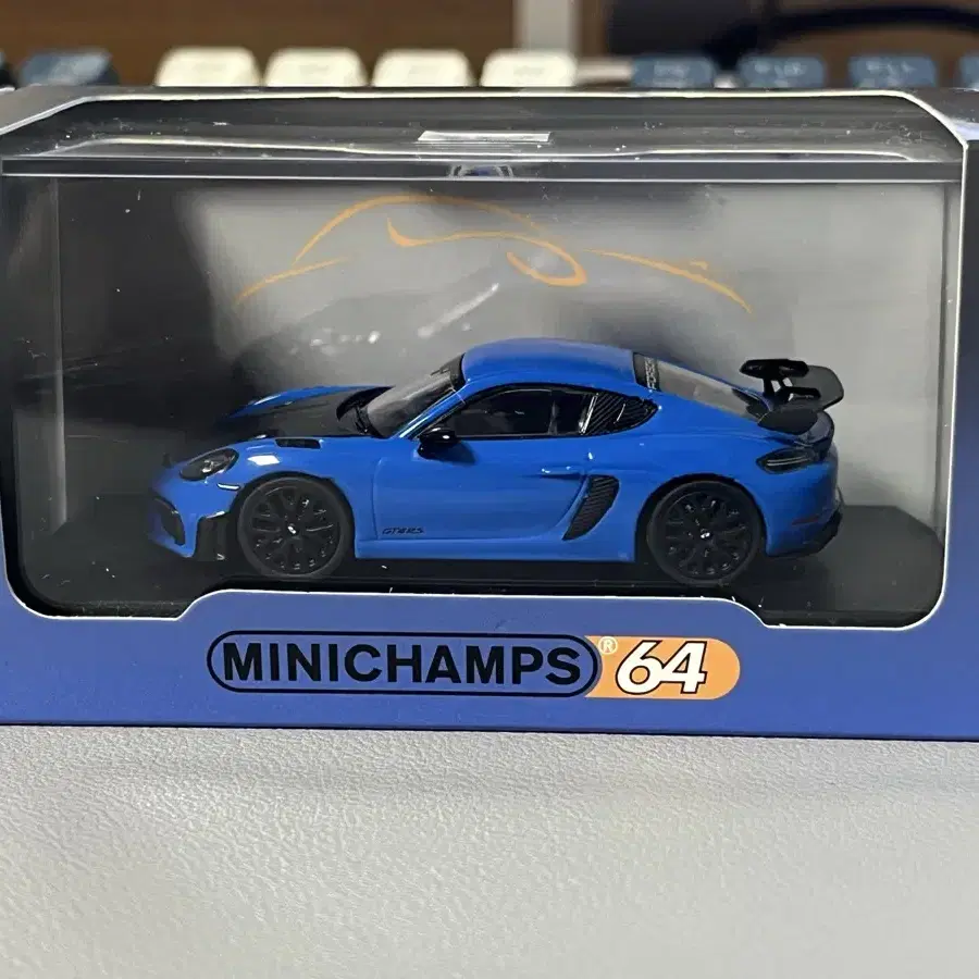 [미니챔프] 1:64 포르쉐 카이맨 gt4rs