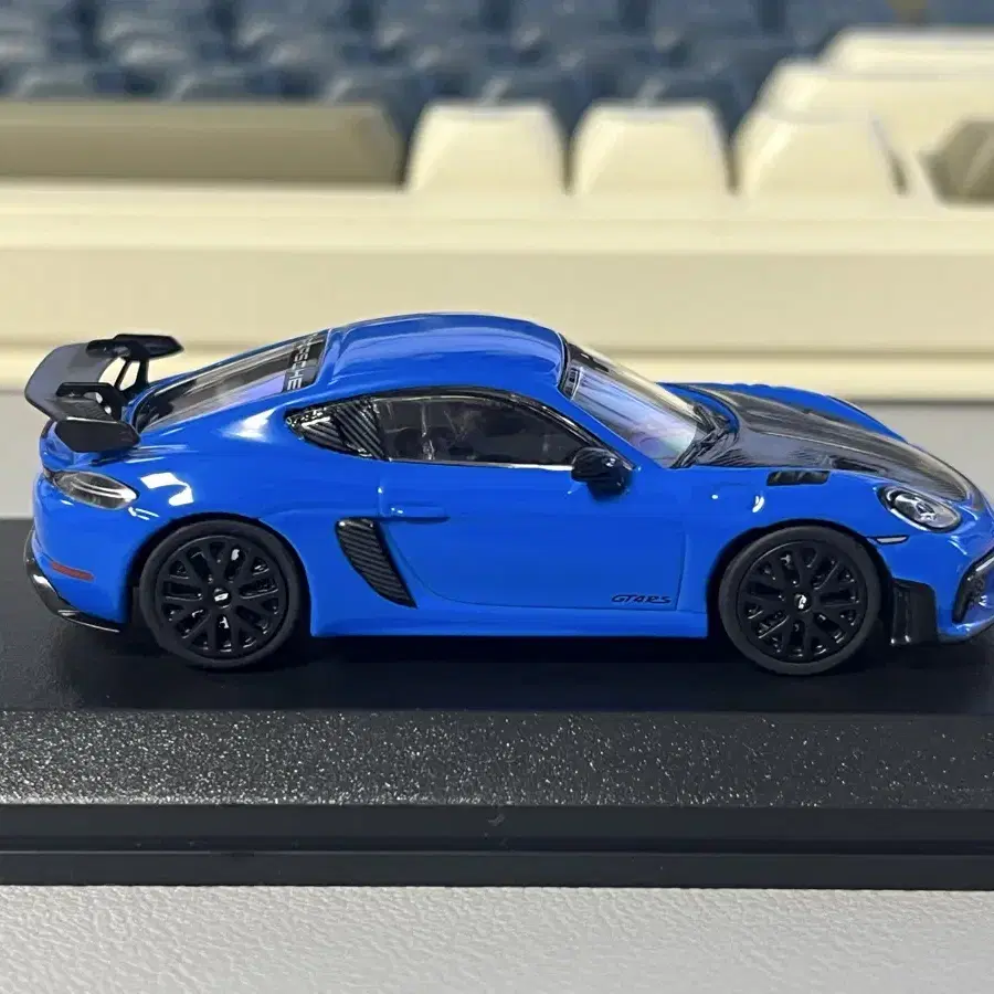 [미니챔프] 1:64 포르쉐 카이맨 gt4rs