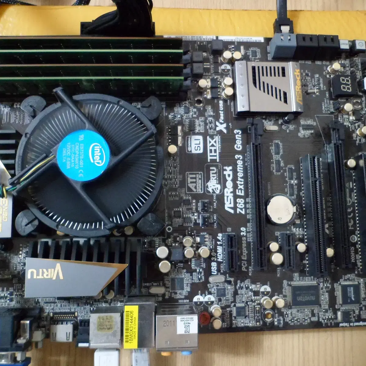 인텔1155소켓 ASROCK Z68 EXTREME3 GEN3 메인보드