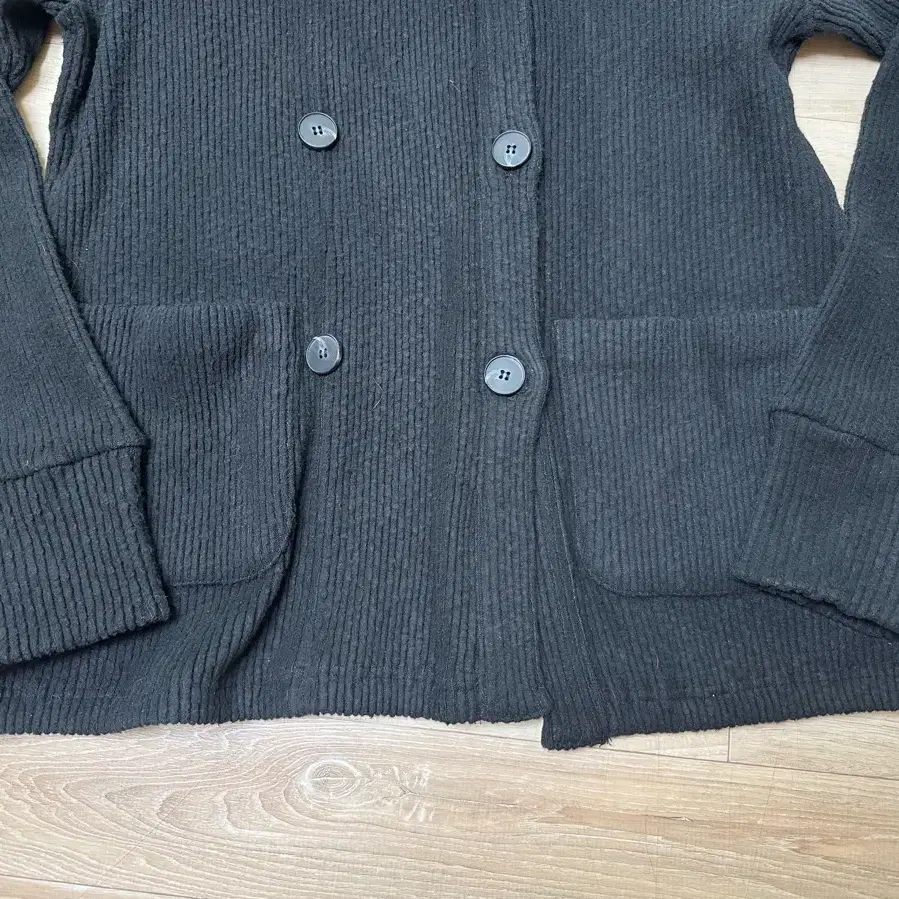 인앤양인하모니 Double button Cardigan, Black