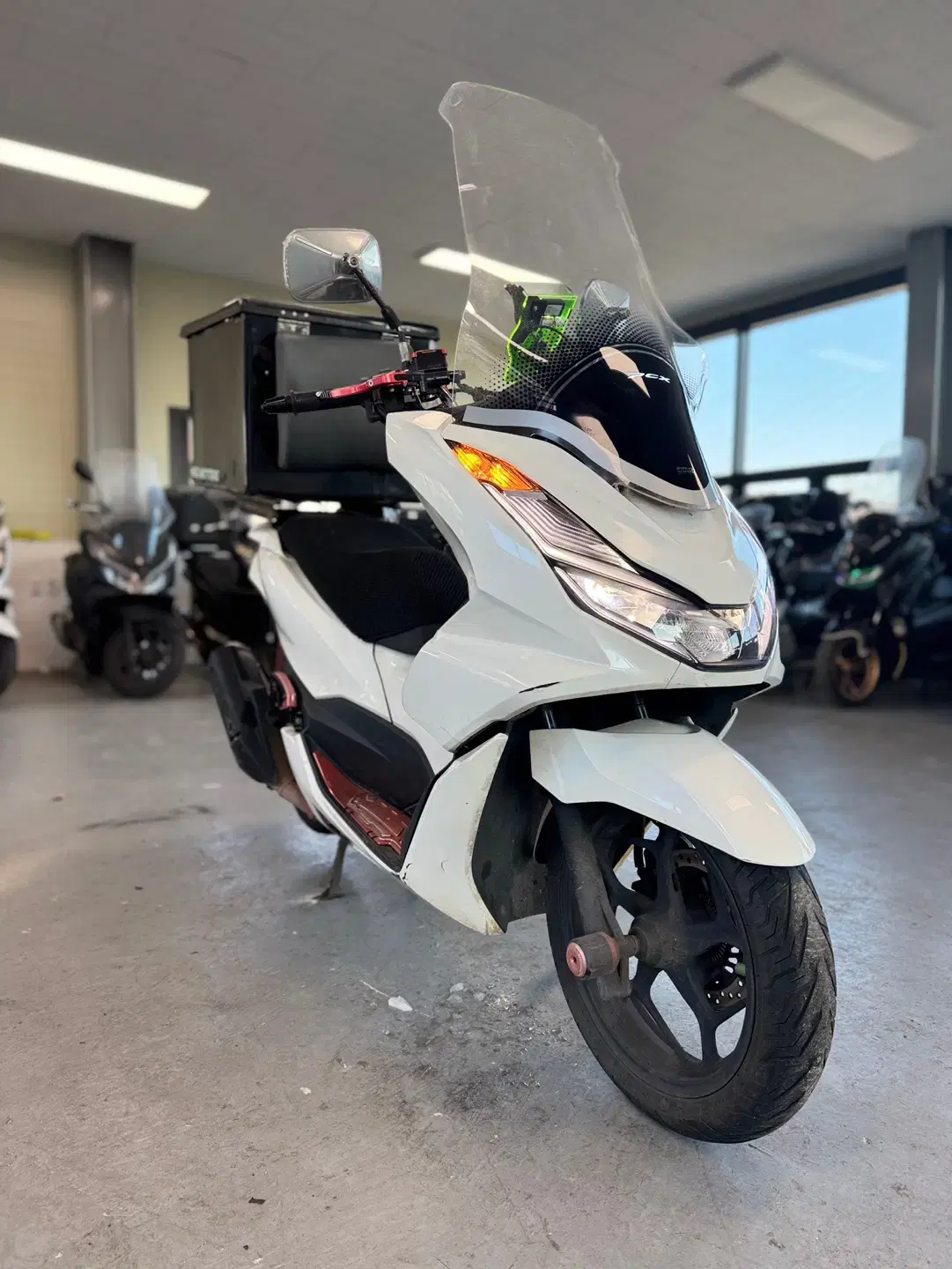 혼다 PCX125 ABS 21년식 7만Km 판매합니다