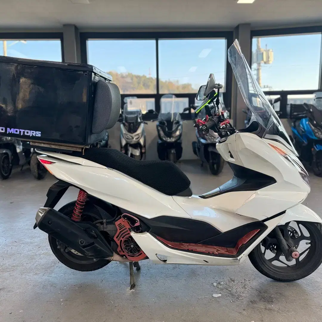 혼다 PCX125 ABS 21년식 7만Km 판매합니다