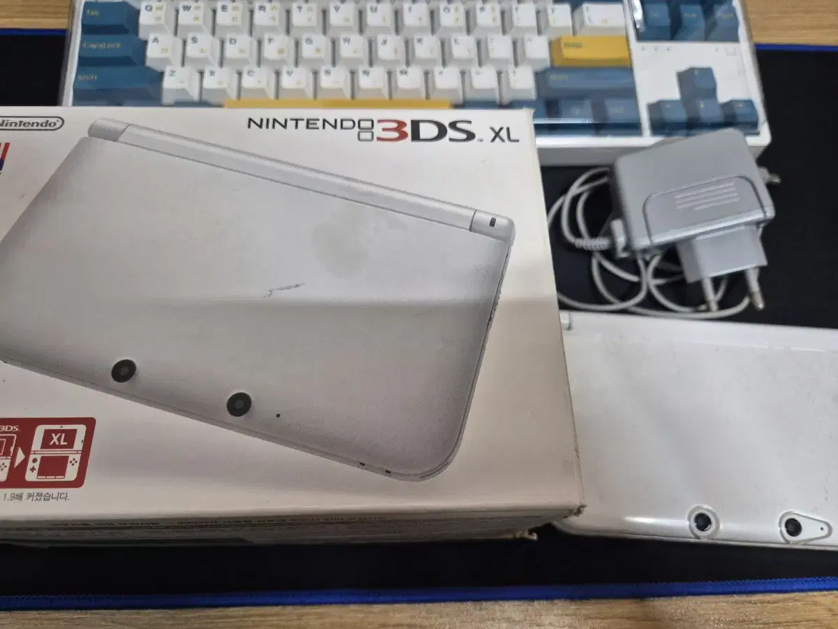 닌텐도 3DS XL 화이트