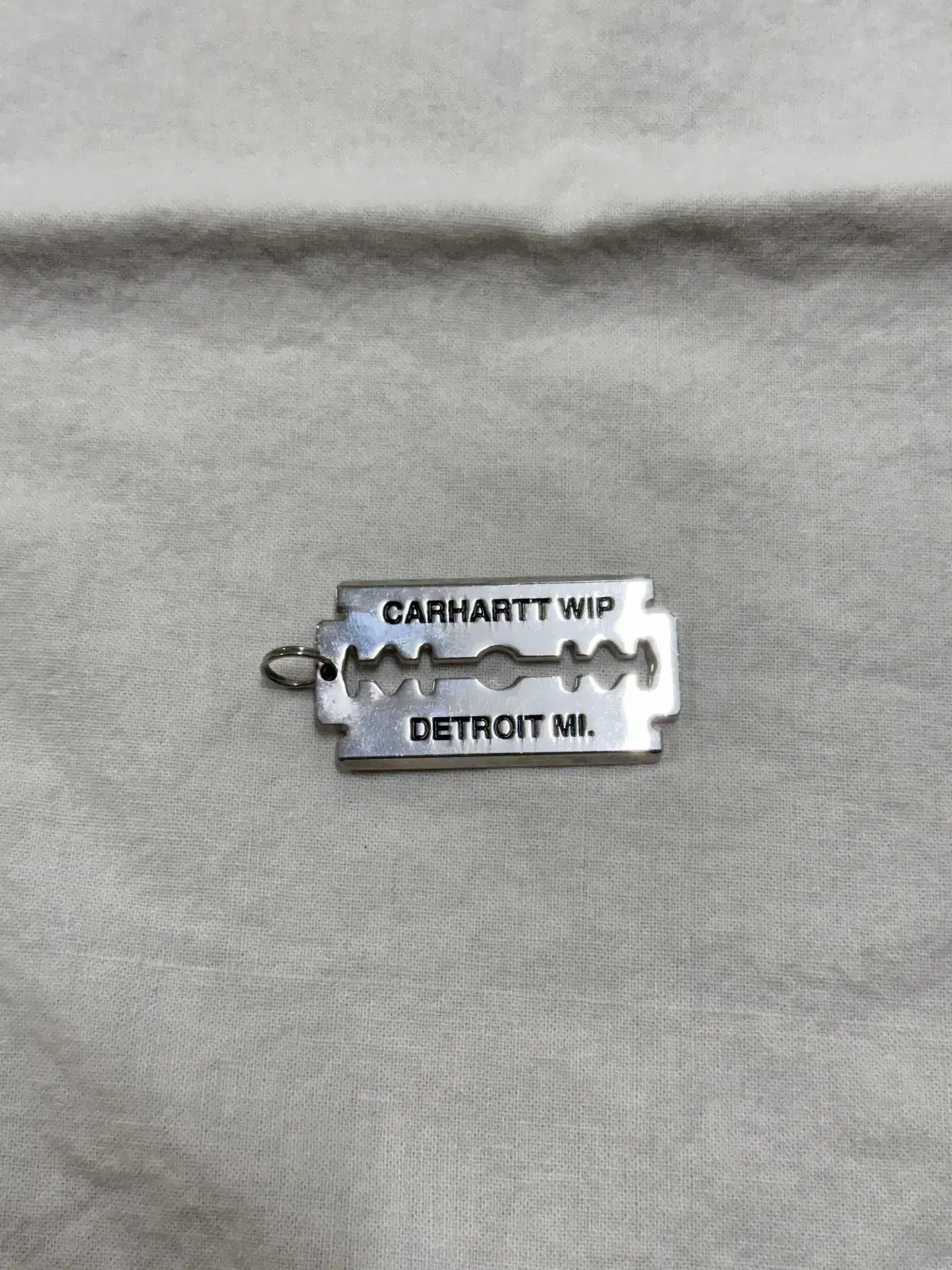 칼하트 carhartt 키링/펜던트 판매 실버